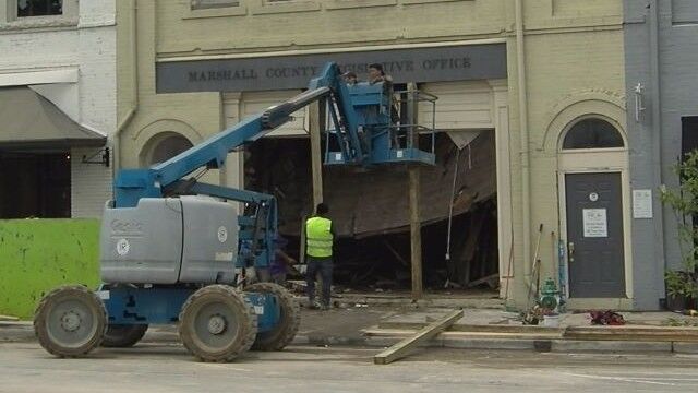 Guntersville building collapses